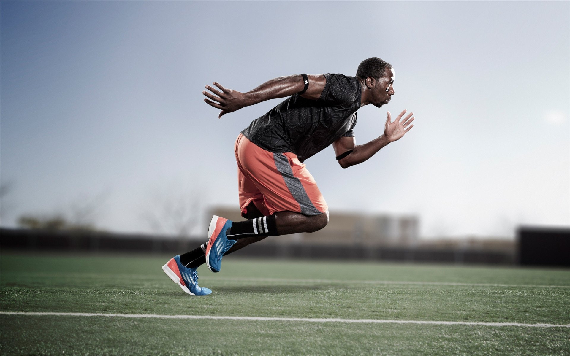 乐鱼体育登录-皇马高速反击战术：制胜的关键在速度与配合，皇马快速反击